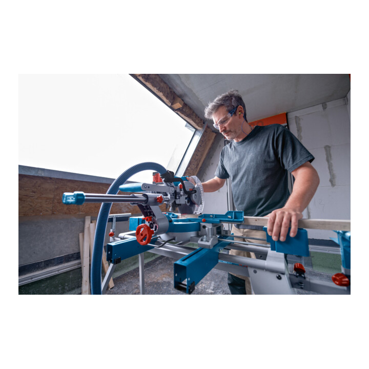 Scie à onglets sans fil BITURBO GCM 18V-216 D Bosch