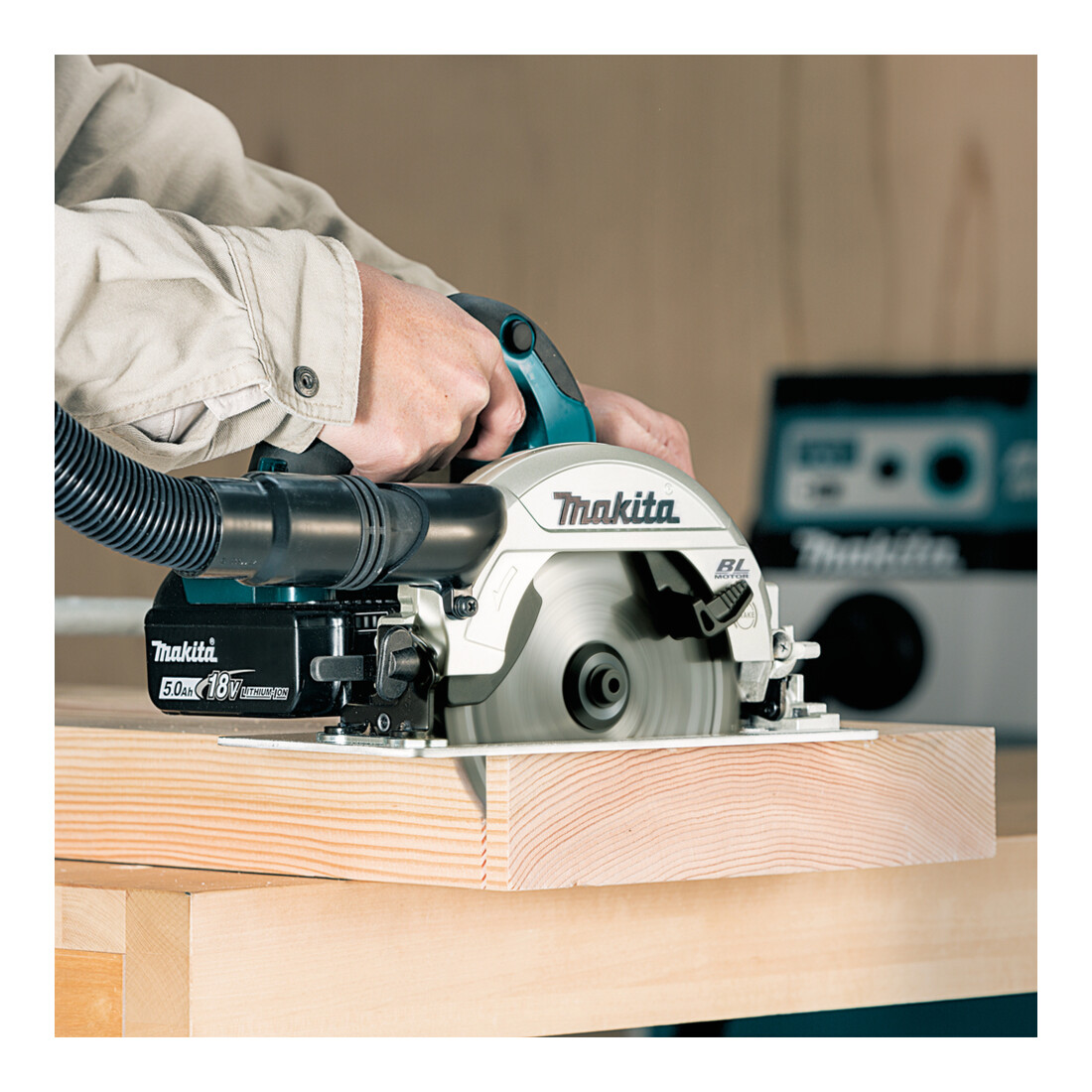 Scie circulaire à main sans fil Makita 57mm 18.0 V (DHS660Z)