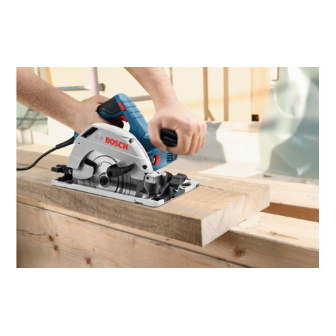 Scie circulaire portative Bosch GKS 55+ GCE en boîte de carton