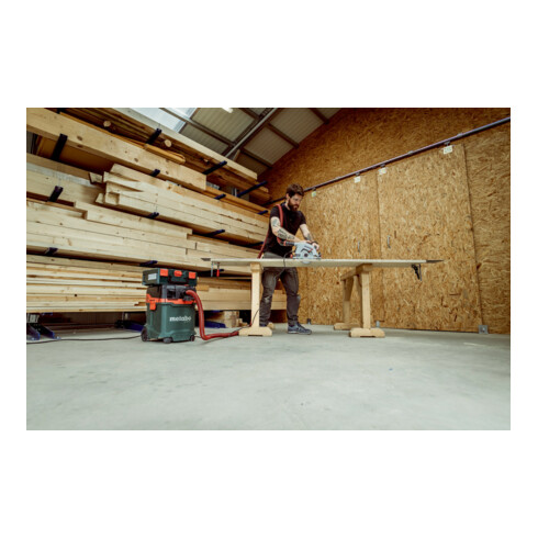 Scie circulaire portative filaire Metabo KS 66 FS avec rail de coupe transversale KFS 44