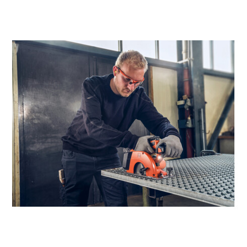 Scie circulaire portative sans fil compacte Fein pour le métal, F-IRON Cut 57 AS Set 2 x 8 Ah
