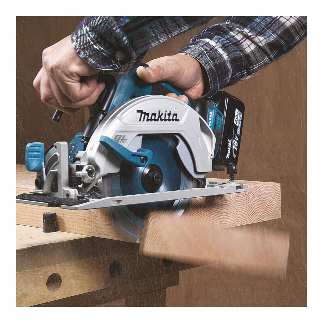 Scie circulaire portative sans fil Makita DHS680Z, version solo