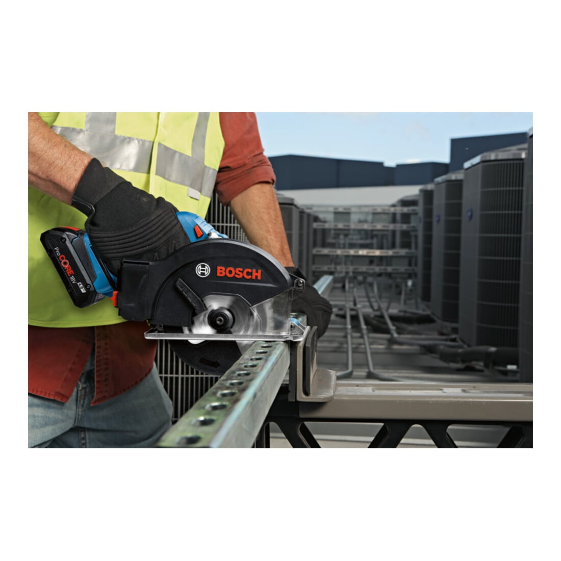 Scie circulaire sans fil Bosch GKM 18V-50
