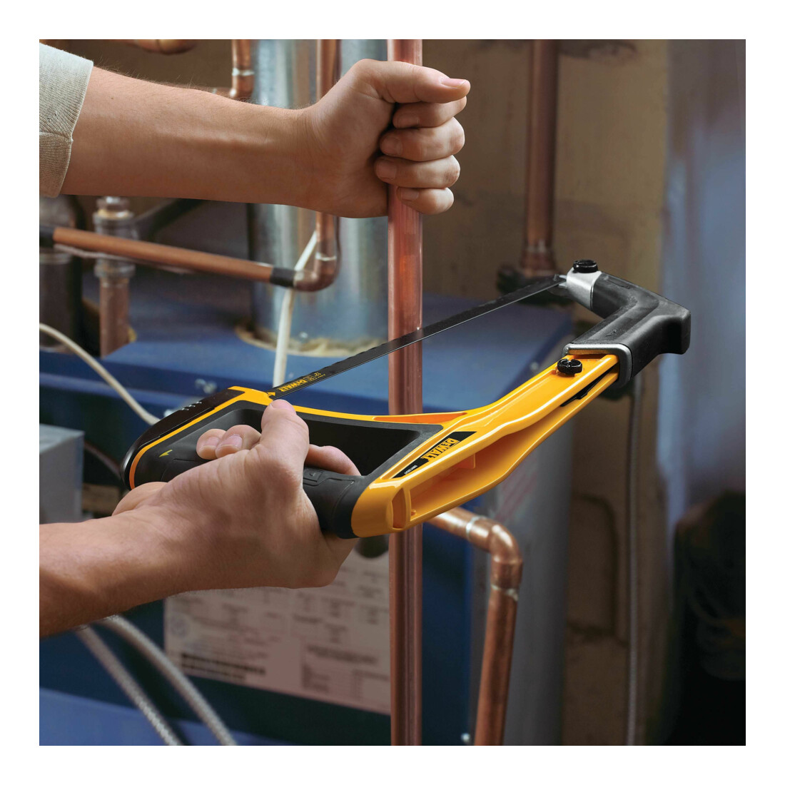 Scie multifonctionnelle 5 en 1 DEWALT pour applications multiples, y compris lame de scie 24 TPI 300mm DWHT0-20547