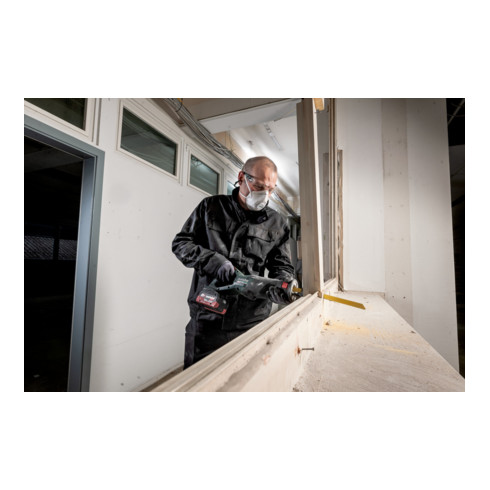Scie sabre sans fil Metabo SSE 18 LTX BL 18V avec batteries et chargeur, dans metaBOX 145 L