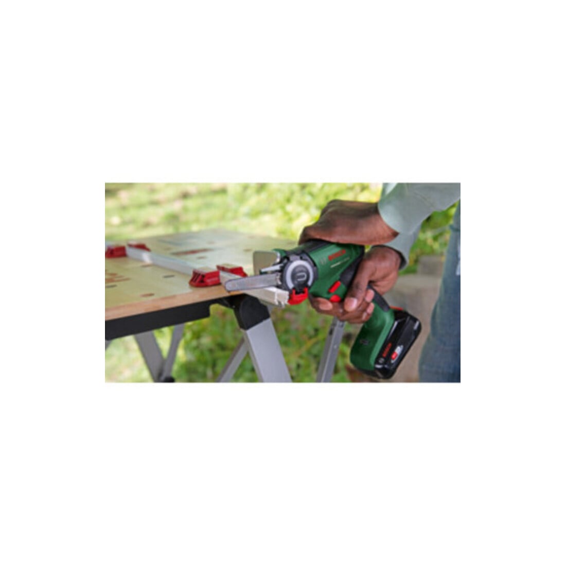 Scie sans fil avec technologie NanoBlade UniversalCut 18V-65 Bosch