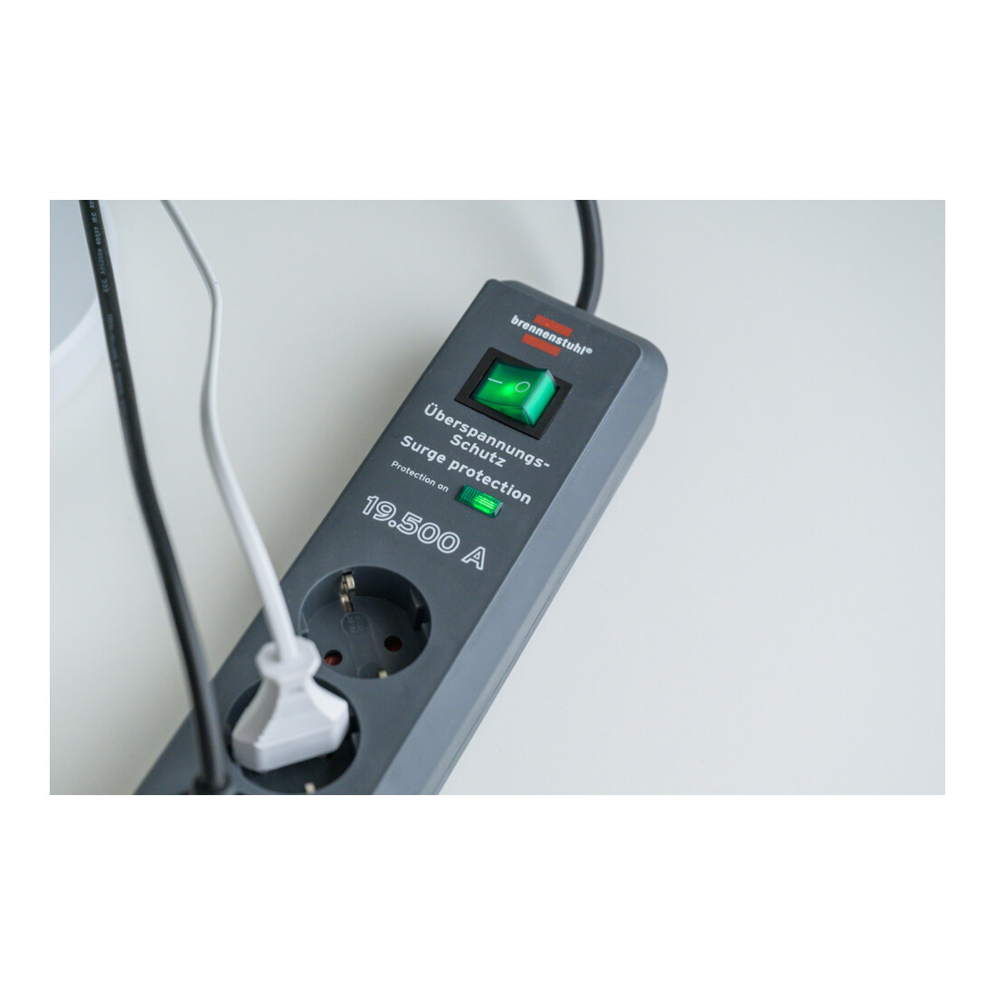 Secure-Tec 19.500A overspanningsbeveiligingsstekkerdoos 6-voudig antraciet 2m H05VV-F 3G1,5