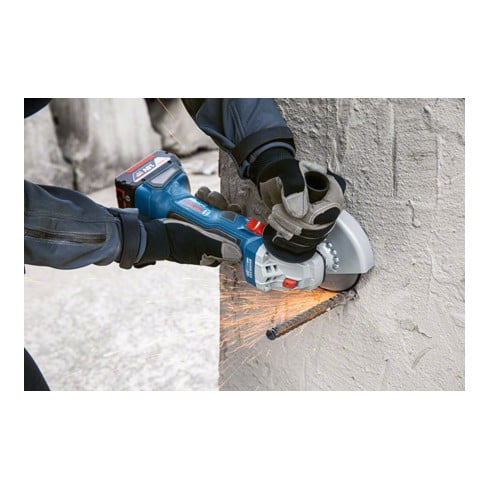 Bosch Smerigliatrice angolare a batteria GWS 18 V-7 con 2 x batterie GBA 18 V 4,0 Ah in L-BOXX