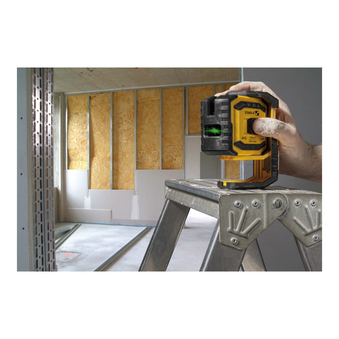 STABILA kruislijnlaser LAX 300 G 30m ± 0,3 mm/m 3xType AA