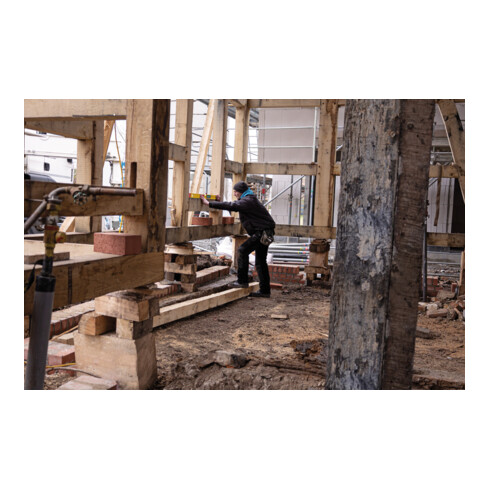 STABILA Niveau numérique TECH 196 DL, 81 cm, étanche IP 67, 2 écrans, sans calibration, modes °, %, mm/m, in/ft, étui