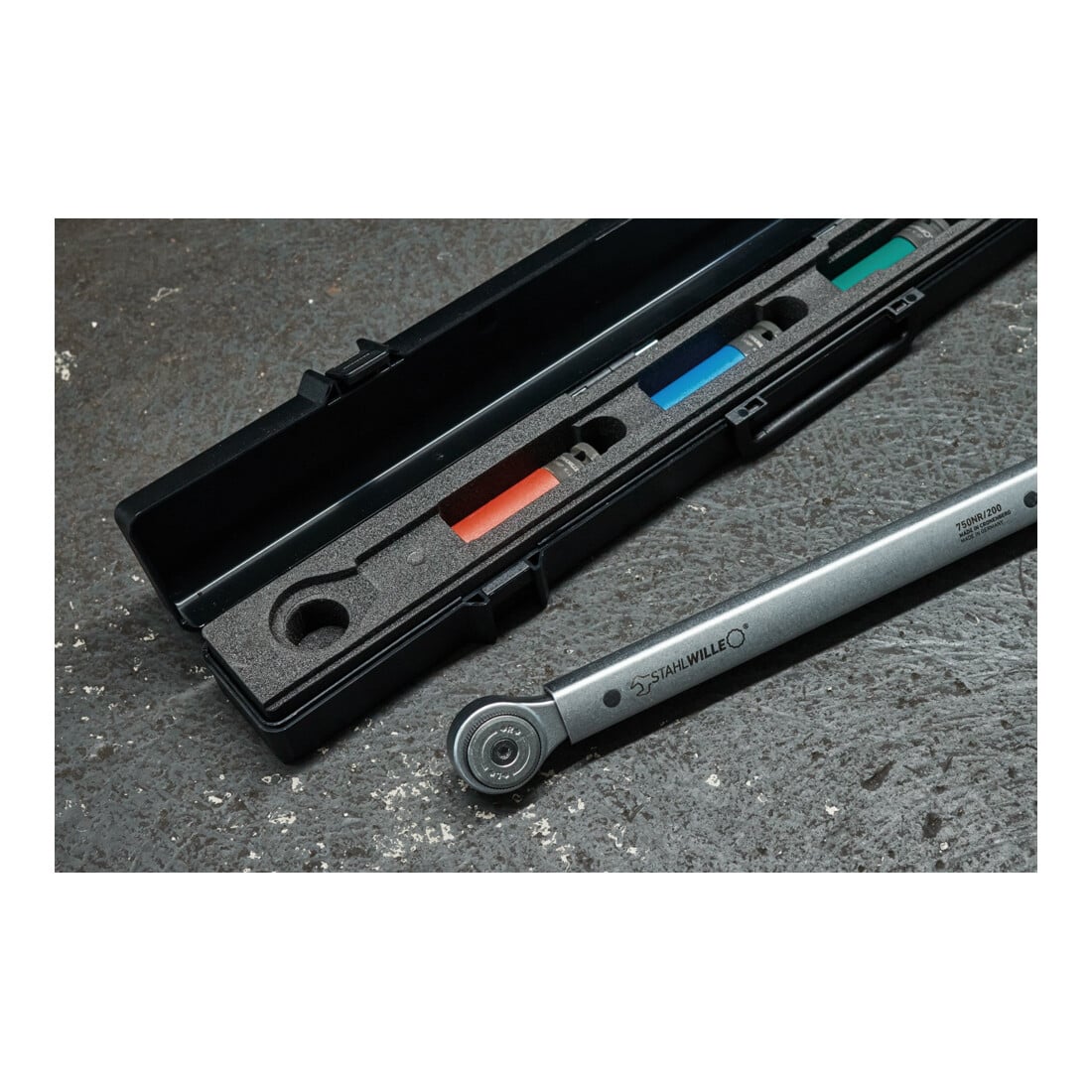 Stahlwille 1/2“ Drehmomentschlüssel-Set 40-200 N·m, Radmontage-Set 5-tlg. 750NR/200/3/1