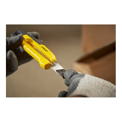Cutter Stanley 18mm avec curseur 35mm emballage libre-service
