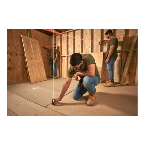 Stanley Entfernungsmesser SLM100 bis 30m STHT77100-0