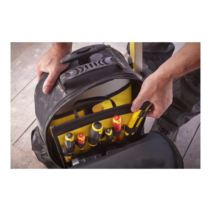 Stanley Essential rugzak met telescopische handgreep