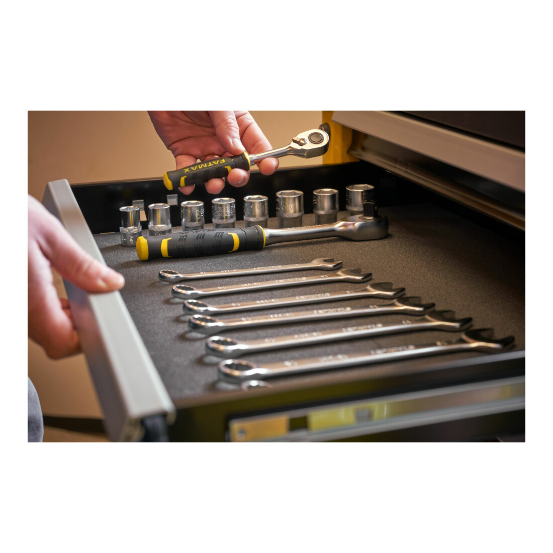 Stanley Werkplaatswagen STST74305-1