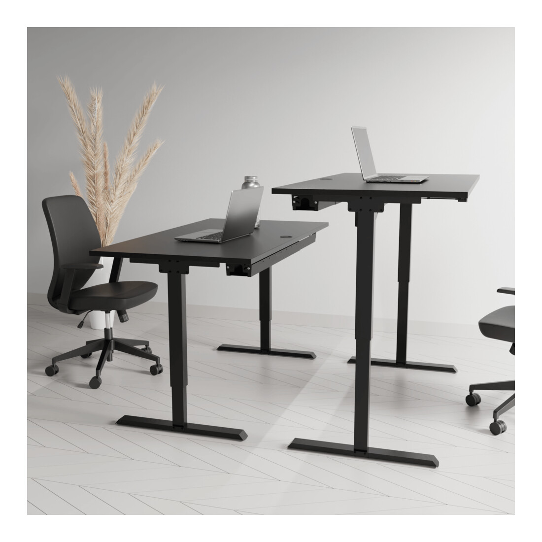 STIER Elektrisch höhenverstellbarer Schreibtisch 501-20 160 x 180 cm Schwarz Schwarz