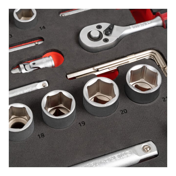 STIER gereedschaps- en kastwagen met 3 laden uitgerust 92-delig