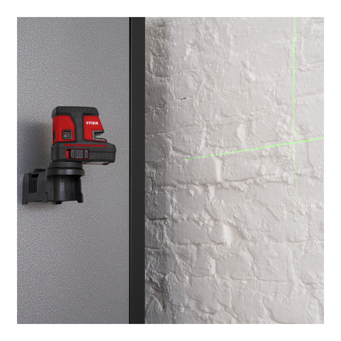 STIER Laser croix 150° x 130° avec 5 points de niveau, vert