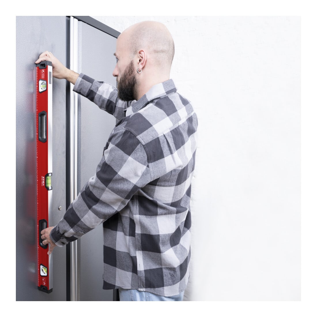 STIER Livella a bolla Premium con magnete e tre livelle 1800 mm ±0,5 mm/m
