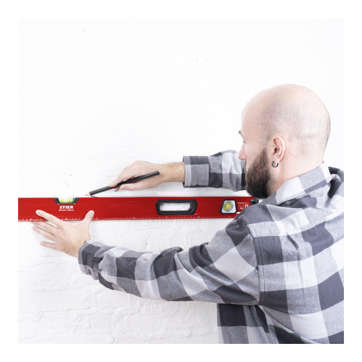 STIER Premium waterpas met magneet en drie libellen 1800 mm ±0,5 mm/m
