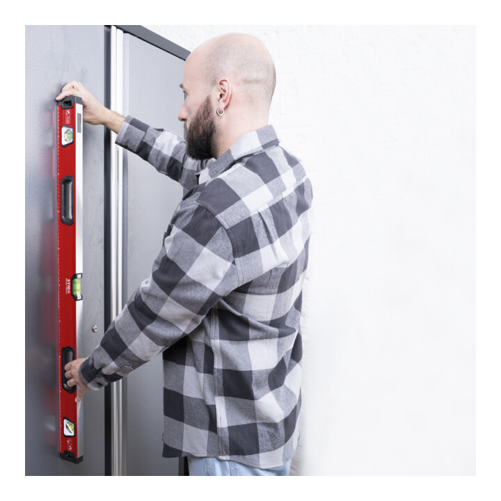 STIER Premium waterpas met magneet en drie libellen 1800 mm ±0,5 mm/m