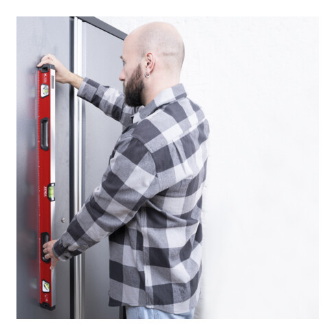 STIER Premium waterpas met magneet en drie libellen 1800 mm ±0,5 mm/m
