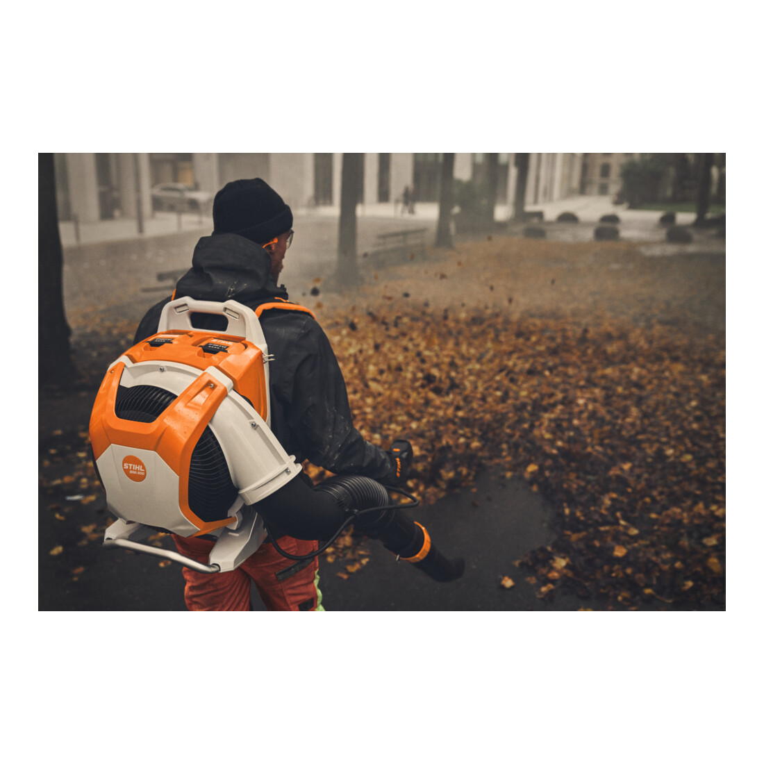 Stihl Accu-bladblazer BRA 600 B rugdragend