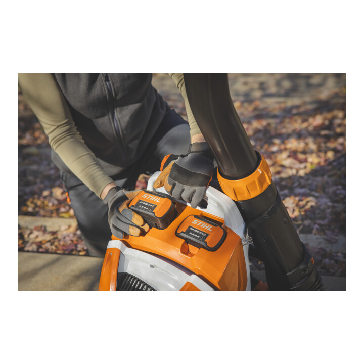 Stihl Accu-bladblazer BRA 600 B rugdragend