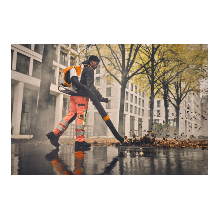 Stihl Accu-bladblazer BRA 600 B rugdragend
