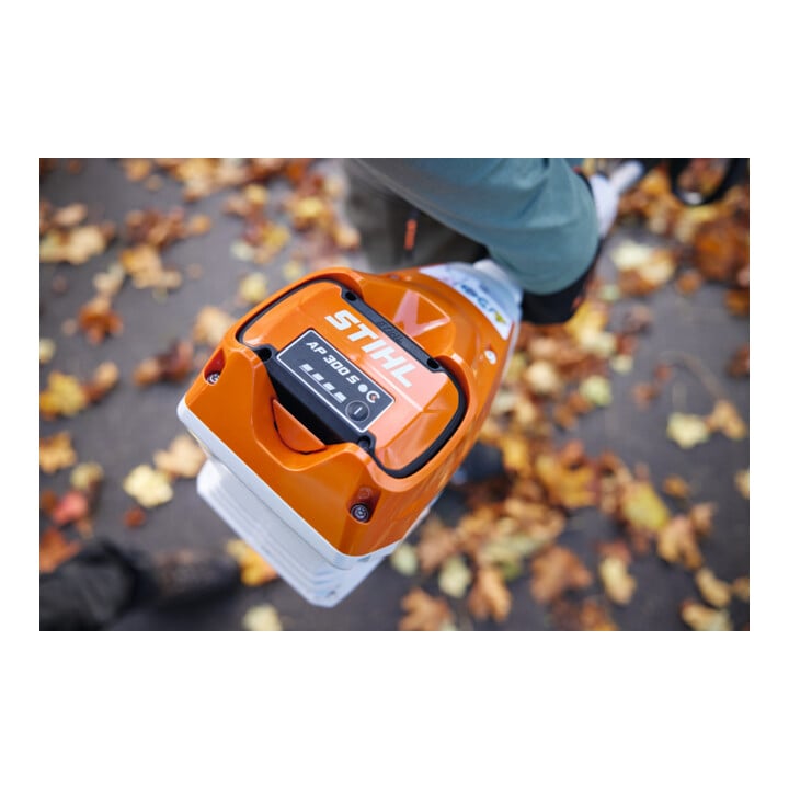STIHL Accu-CombiMotor KMA 120 R