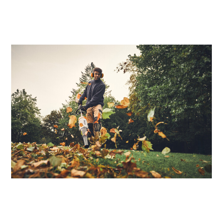 Stihl Akku-KombiMotor KMA 200 R, ohne Akku und Ladegerät