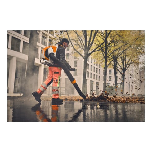 Stihl Akku-Laubbläser BRA 600 B rücktragbar