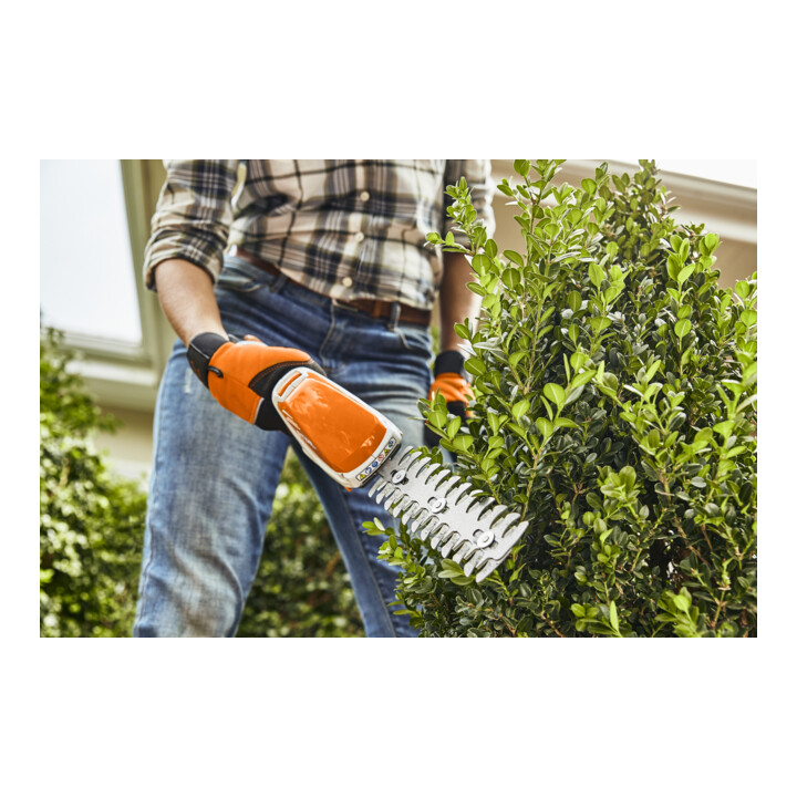 STIHL Akku-Strauchschere HSA 26, mit Akku AS 2 und Ladegerät AL 1