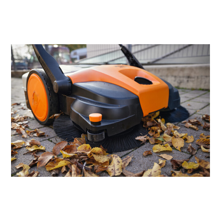 STIHL Balayeuse sans fil KG 770
