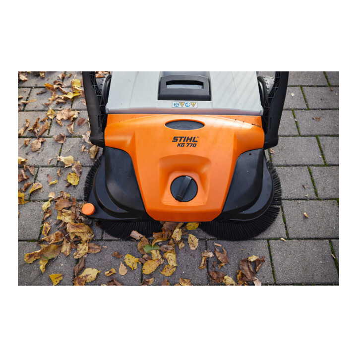STIHL Balayeuse sans fil KG 770