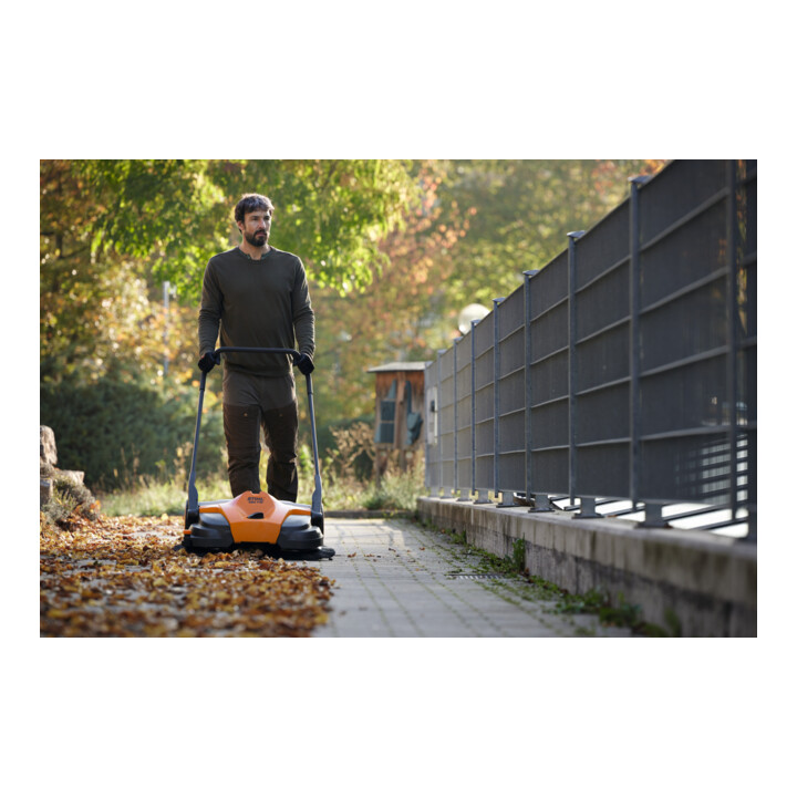 STIHL Balayeuse sans fil KGA 770, sans batterie ni chargeur