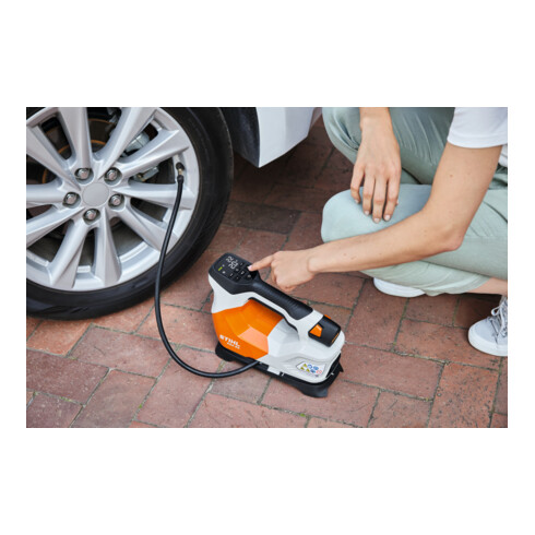 Stihl Compresseur sans fil KOA 20, avec batterie AS 2 et chargeur AL 1