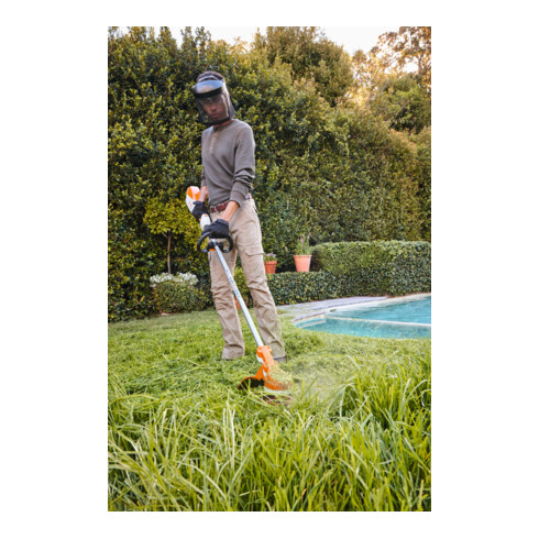 Stihl Débroussailleuse sans fil FSA 110 R, sans batterie ni chargeur