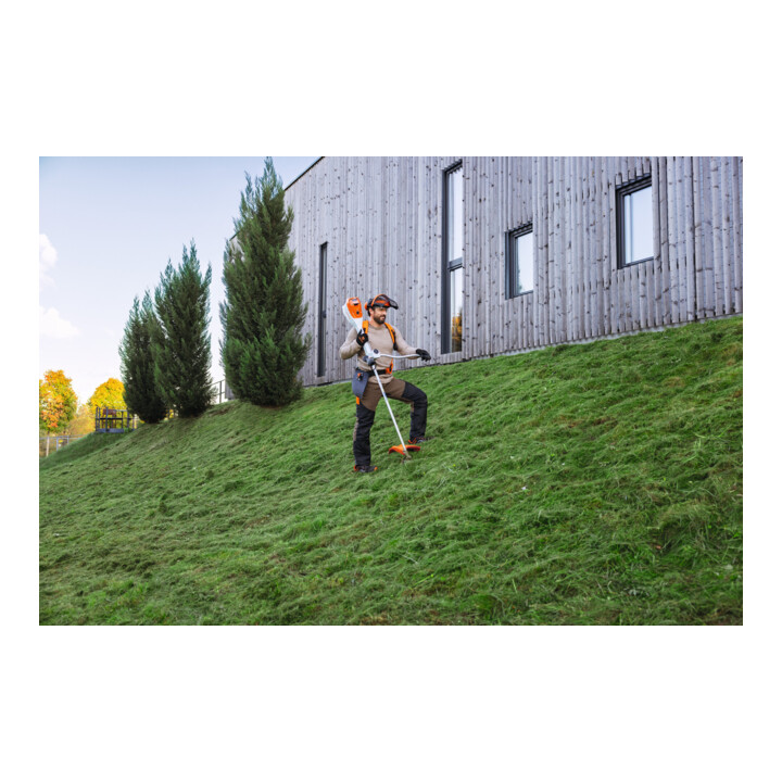 STIHL Débroussailleuse sans fil FSA 200, sans batterie ni chargeur