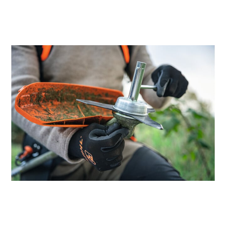 STIHL Débroussailleuse sans fil FSA 200, sans batterie ni chargeur