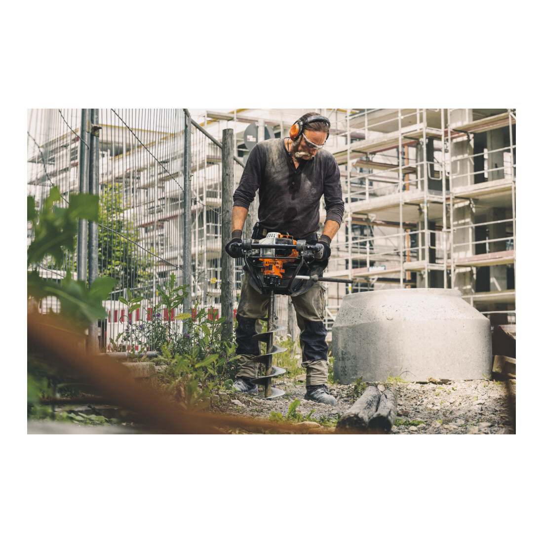 STIHL Perceuse à tarière thermique BT 131