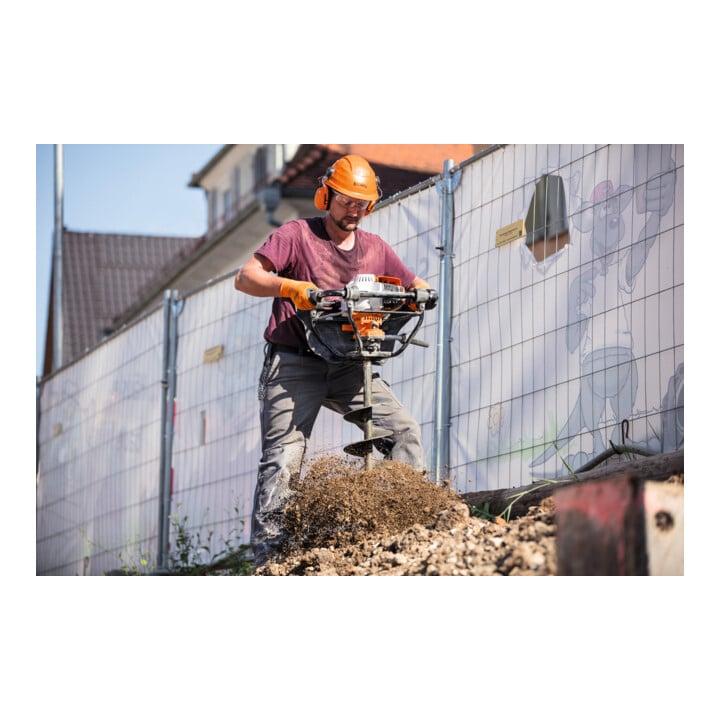 STIHL Perceuse à tarière thermique BT 131