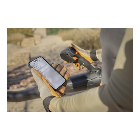 Stihl Soffiatore foglie a batteria BRA 600 B portatile sul retro
