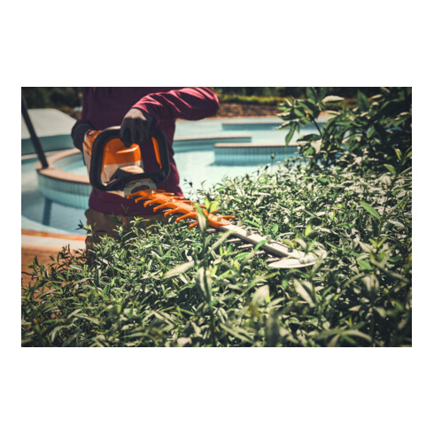 Stihl Taille-haies sans fil HSA 140 R, lame 75 cm, sans batterie ni chargeur