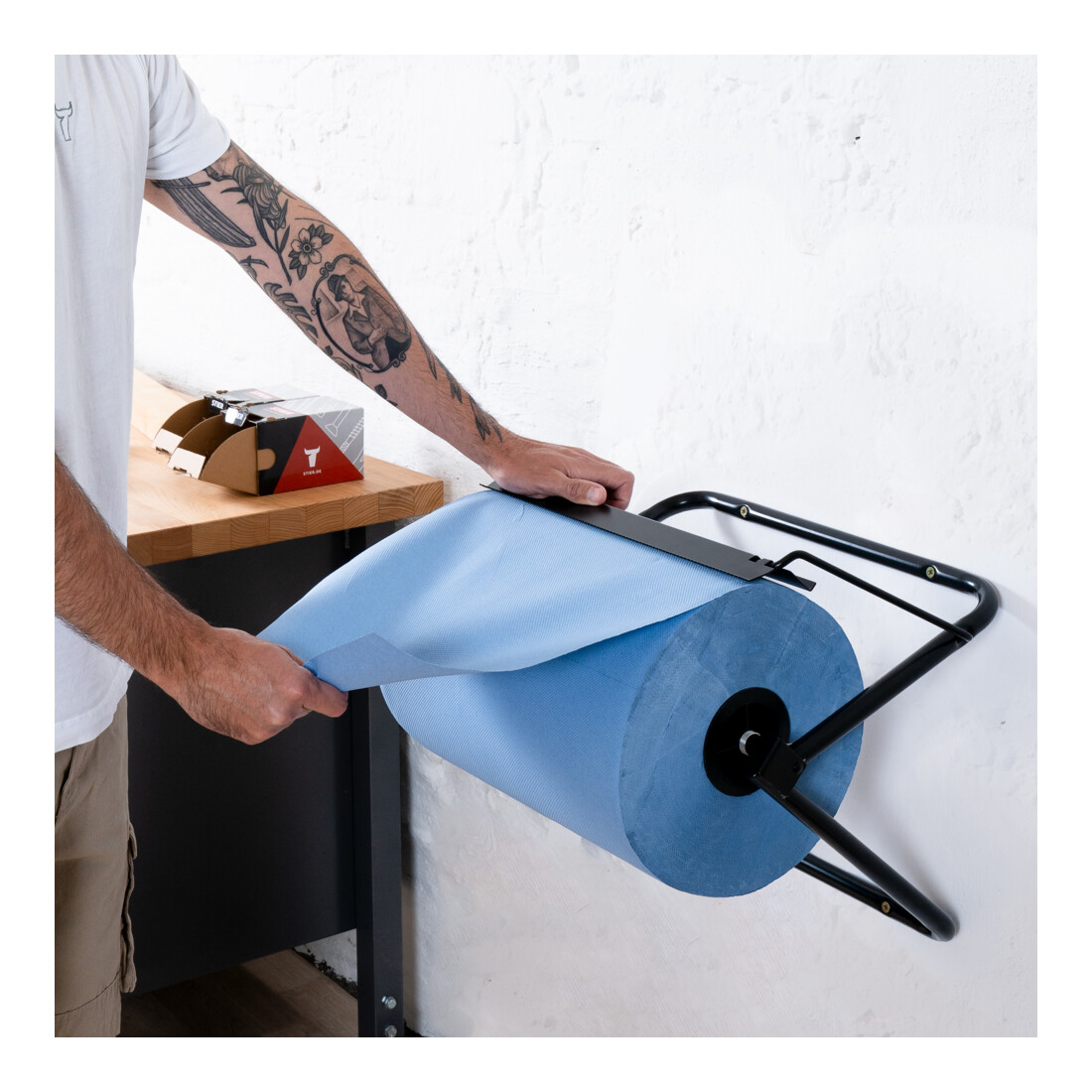 Support mural pour rouleaux de papier de nettoyage STIER LxH 440x300 mm
