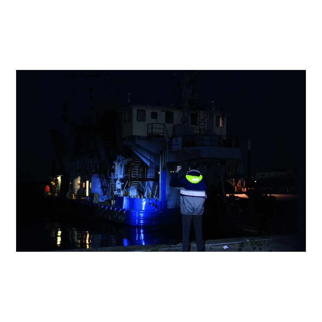 SUPRABEAM Lampe de poche Q4 400lm