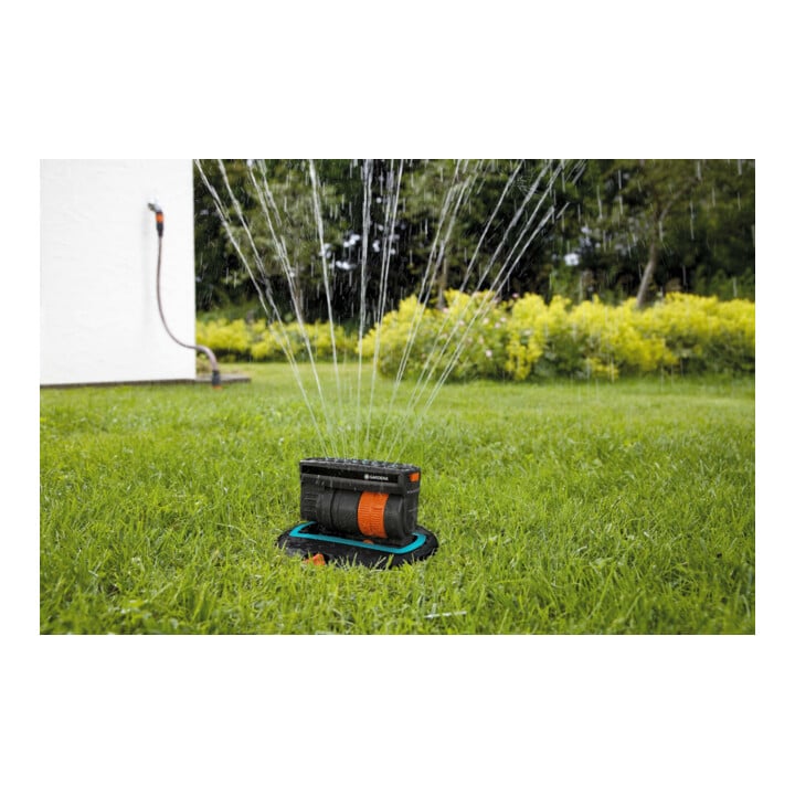 Système d'arrosage complet GARDENA avec arroseur escamotable quadrilatéral OS 140