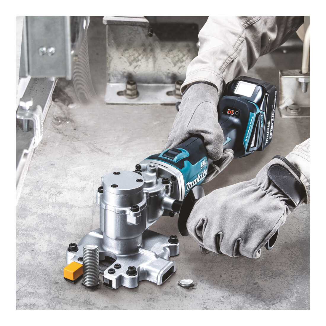 Makita Tagliatondini LXT 18V, con batteria 5,0Ah e caricatore rapido DSC251RT