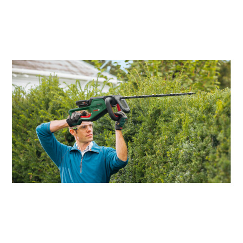 Taille-haie à batterie Bosch UniversalHedgeCut 18V-50
