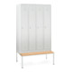 Taurotrade Kleiderschrank Serie ECO mit untergebauter Sitzbank Abteilbreite 300 mm 4 Abteile-1